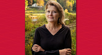 Image of Marist University undergraduate commencement speaker Jennifer Egan, a pulitzer prize winning author.