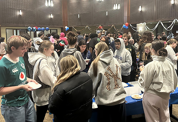 Image of the Cabaret during the Desserts Around the World event at Marist University.
