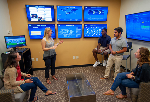 Image of students in Center for Social Media Center