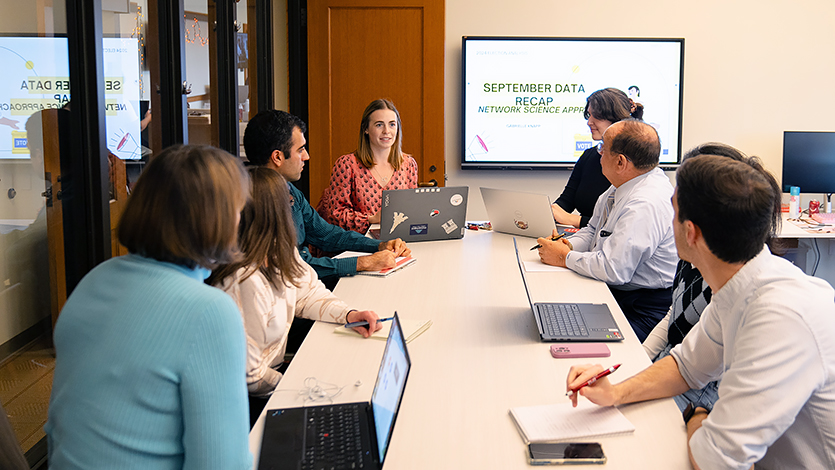 Image of computer science students presenting at the Marist Poll.